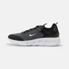Nike Sportswear React Live - Sneakers Laag - Black/White/Smoke Grey -Mode Kledingwinkel 55d72b04f57c4f46a61e605075355657