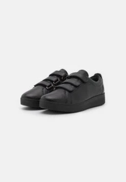 Fitflop Rally- Sneakers Laag - All Black -Mode Kledingwinkel 5991db58a51740ec8c08bc0819c8c58b