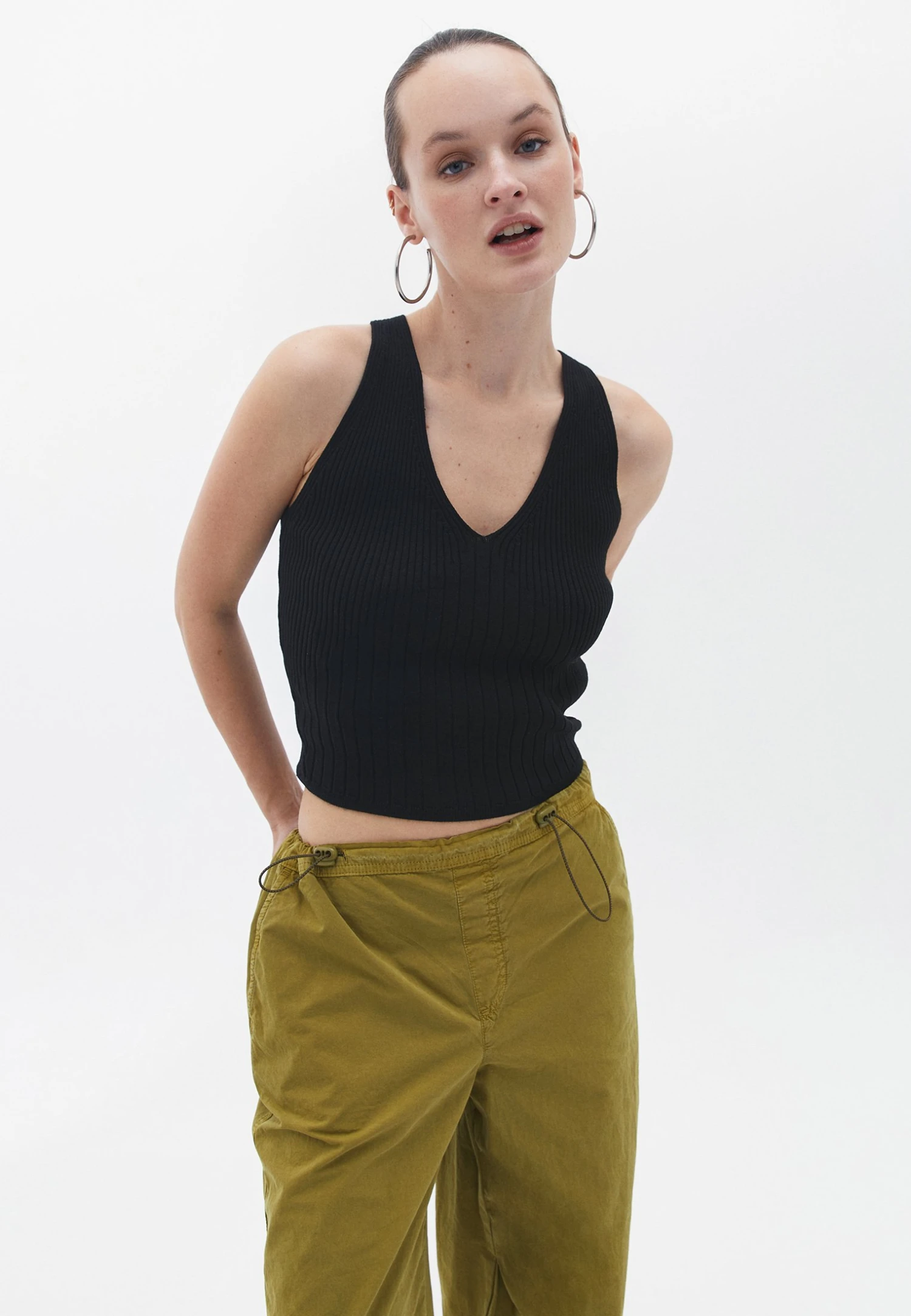 Crop Singlet - Top - Black 3 Crop Singlet - Top - Black