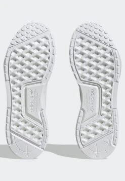 Adidas Originals Nmd_V3 Unisex - Sneakers Laag - Ftwr White/Ftwr White/Grey Two -Mode Kledingwinkel 5d3305f7c1924555b7af62c5c4a24ab2