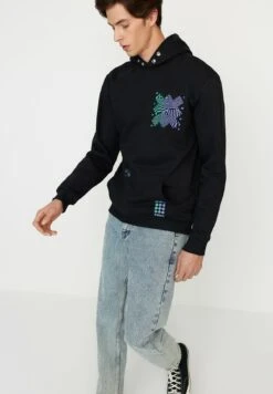 Trendyol Hoodie - Black