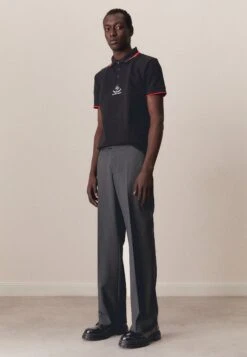 Nieuwe uitgaven -Mode Kledingwinkel 69faa290f280475d82022070379f7a21