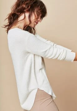 Pocahontas Vibe - Trui - Off White -Mode Kledingwinkel 6a1e584906294de9b1adc16c7b1282c7