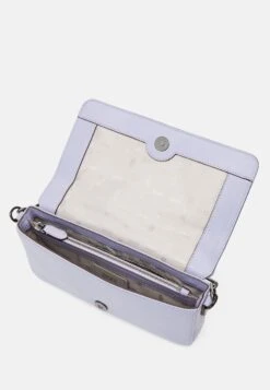 DKNY Loie Clutch - Clutch - Lavander -Mode Kledingwinkel 6b0d7de16d1a4c0a98aab5f9574c2ef4
