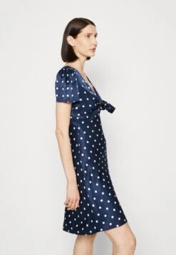 Guess Linda Bowed Dress - Cocktailjurk - Blue 11 Guess Linda Bowed Dress - Cocktailjurk - Blue -Mode Kledingwinkel 6de285648850415e9f07d45d5c08f4a6