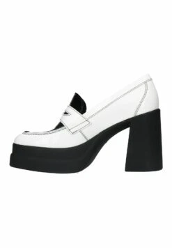 Mit Plateauabsatz - Plateaupumps - Black