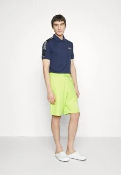 EA7 Emporio Armani Bermuda - Shorts - Green -Mode Kledingwinkel 6f5bf6b12f3c49578e2a97cd8f460181