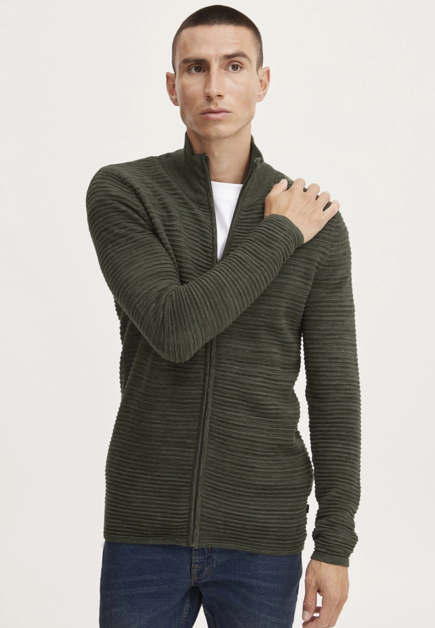 Solid Struan- Vest - Thyme 3 Solid Struan- Vest - Thyme