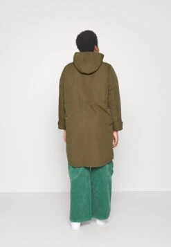 Vero Moda Curve Vmeverly Coat Cur - Parka - Capers -Mode Kledingwinkel 72cef381ea184bd7a05a226ffbee6b24