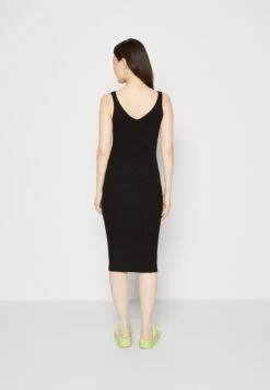 Selected Femme Slftrixie New Midi Dress - Gebreide Jurk - Black -Mode Kledingwinkel 73a153f94c644ddfb7999fec2ebd9424