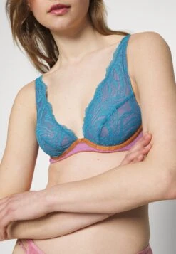 DORA LARSEN Dorothee High Apex Underwire - Triangel Bh - Blue 10 DORA LARSEN Dorothee High Apex Underwire - Triangel Bh - Blue -Mode Kledingwinkel 764b98c853184d35955f7a4f14a7f10a