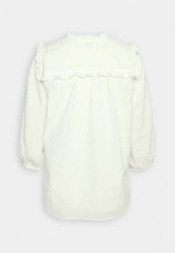 B.young Gilla Frill Blouse - Blouse - Off White -Mode Kledingwinkel 776af415af174bc188a8fff0de2dfa92