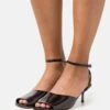 Sportmax Pilard - Sandalen - Nero -Mode Kledingwinkel 7850967baf714c2ab649b1e5a7472492