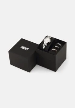 DKNY City Link Hand Set - Horloge - Silver-Coloured/Rose-Gold 12 DKNY City Link Hand Set - Horloge - Silver-Coloured/Rose-Gold -Mode Kledingwinkel 78700fc76b564249b78660cb1af68929