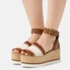 See By Chloé Glyn Flatform - Espadrilles - Tan -Mode Kledingwinkel 7a0fe8946b054446a54248d1384cf19a