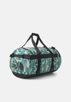 The North Face Base Camp Duffel M Unisex - Reistas - Misty Sage Irregular Geometry/Black -Mode Kledingwinkel 7bda30e508a440bdab623aefed682b4c