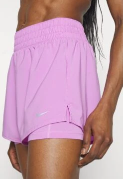 Nike Performance One - Korte Broeken - Rush Fuchsia/Reflective Silver -Mode Kledingwinkel 7d2299a90fbe41e2806787582a0ca483