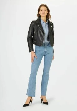 Flared Jeans - Jeans -Mode Kledingwinkel 82f7fd140d1449488f900746726a03f9