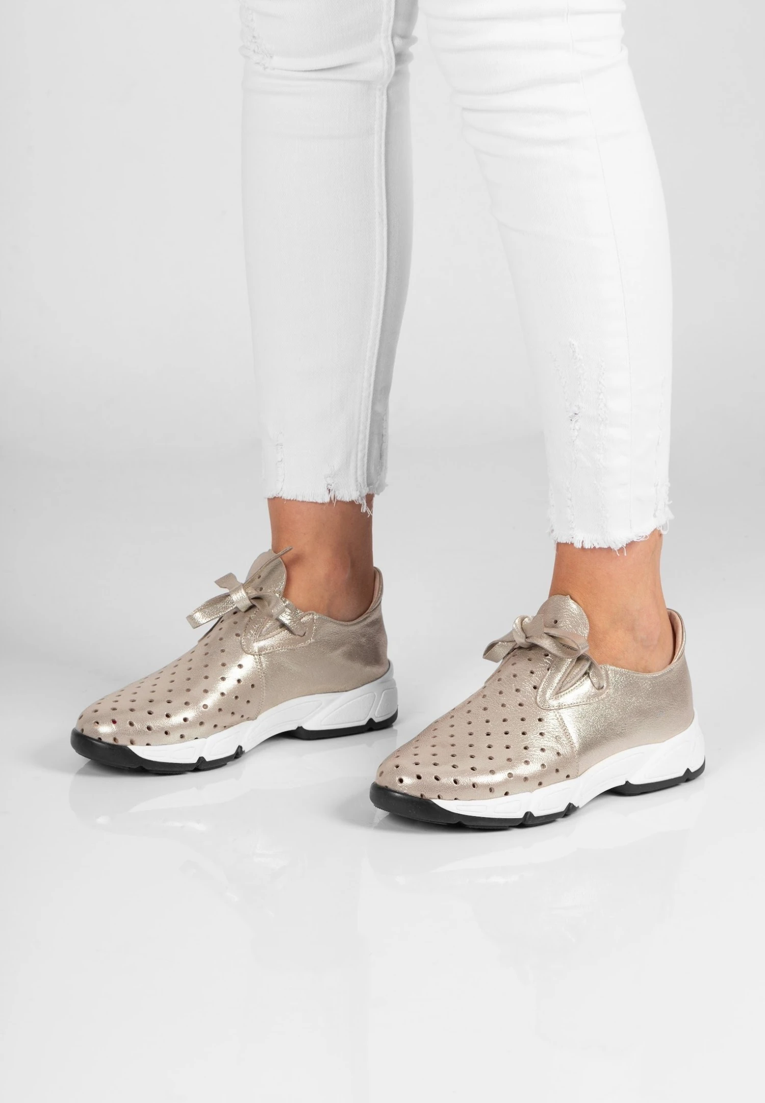 Laura - Sneakers Laag - Gold 3 Laura - Sneakers Laag - Gold