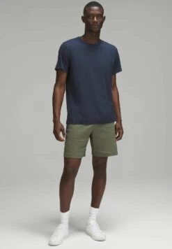 Nieuwe uitgaven -Mode Kledingwinkel 85776067c6a44a749cc07a082c7f9027