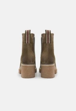 Tamaris Korte Laarzen - Olive -Mode Kledingwinkel 874cc8faae3f4cc58893e88164967d82