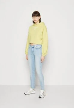 Calvin Klein Jeans Mid Rise- Jeans Skinny Fit - Denim Light 9 Calvin Klein Jeans Mid Rise- Jeans Skinny Fit - Denim Light -Mode Kledingwinkel 8864767c0cbf4caf9ee9c00933afb2b0