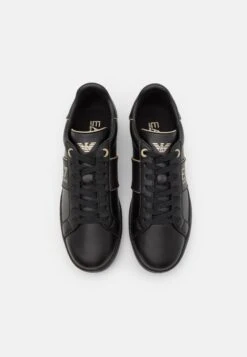 EA7 Emporio Armani Classic Unisex - Sneakers Laag - Triple Black/Gold -Mode Kledingwinkel 889639e60c31450abb2b9ed5763843fa