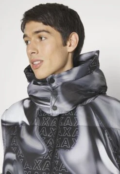 Armani Exchange Blouson Jacket - Winterjas - Grey 13 Armani Exchange Blouson Jacket - Winterjas - Grey -Mode Kledingwinkel 8a3e7cd61f7f495d8889f515ee0f2400