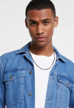 Nieuwe uitgaven -Mode Kledingwinkel 8b17061162324949860d59c214c4bad1