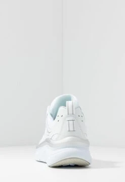 D'Lux Walker - Sneakers Laag - White/Silver 14 D'Lux Walker - Sneakers Laag - White/Silver -Mode Kledingwinkel 8bb0936e54fb4b379a3c41313607ad2d