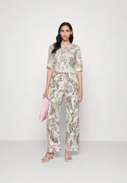 MARC CAIN Broek - Light Lavender 12 MARC CAIN Broek - Light Lavender -Mode Kledingwinkel 8c52c814385949adaf2088e1b6c7a8c3