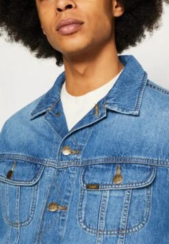 Lee Rider Jacket - Spijkerjas - Blue Bird Mid Worn 13 Lee Rider Jacket - Spijkerjas - Blue Bird Mid Worn -Mode Kledingwinkel 8f3e08f9b5174a38bbd8e50a2f008f90