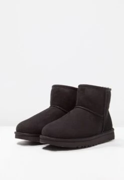 Ugg Classic Mini - Korte Laarzen - Black -Mode Kledingwinkel 8f5f1153b2b14ed8bbfe614ef767b60c
