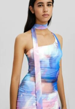 BERSHKA Asymmetric Print - Etui-Jurk - Light Blue -Mode Kledingwinkel 910be62a04e3413d86430bdb8de8c5fa