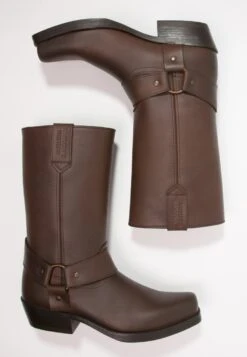 Nieuwe uitgaven -Mode Kledingwinkel 95f3ef5d82194966866d5b4218d9079d