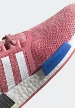 Adidas Originals Nmd_R1- Sneakers Laag - Hazy Rose/Footwear White/Glory Blue -Mode Kledingwinkel 994e8e641d9844719547001c34adabcb
