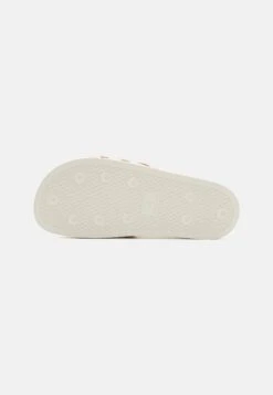 Adidas Originals Adilette Unisex - Muiltjes - White/Preloved Brown/Cloud White -Mode Kledingwinkel 9ba1ab1cabb04ef2adbe28a81533b4be