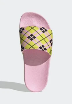 Adidas Originals Muiltjes - Pink 13 Adidas Originals Muiltjes - Pink -Mode Kledingwinkel 9db961a3525942458a64db747e9542a8