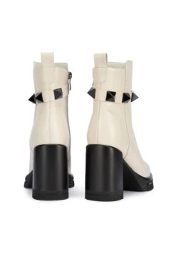 Korte Laarzen - Cream -Mode Kledingwinkel a08a5d8a18a24f8594bfcc1b4674274e