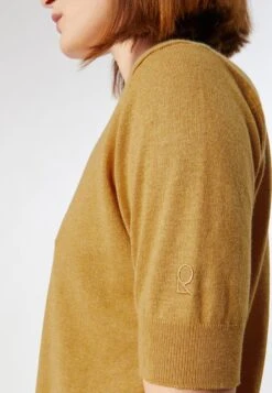 RODIER Twin Set- Vest - Ocre -Mode Kledingwinkel a65a69d90945462aa2a1f8c44729203f