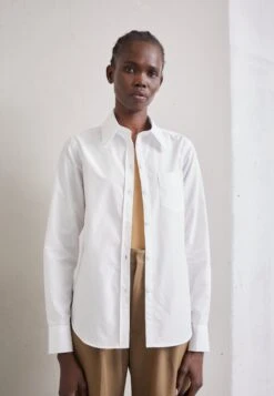 Nieuwe uitgaven 23 Filippa K Overhemdblouse - White