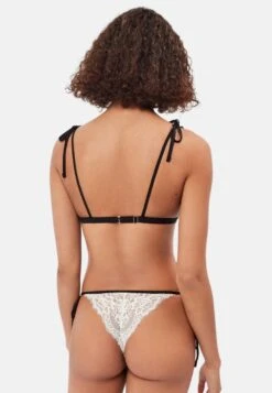 Triangel Bh - White 10 Triangel Bh - White -Mode Kledingwinkel ae572f4a3d784655a377d4ffeb413264