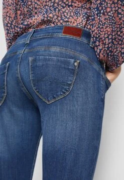 Pepe Jeans New Brooke - Straight Leg Jeans - Light Blue Denim -Mode Kledingwinkel af73da7aabcd47ed8532b86b88728b77