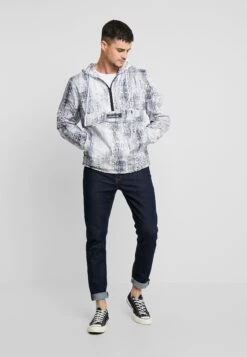 Mister Tee- Windjack - Grey 8 Mister Tee- Windjack - Grey -Mode Kledingwinkel b0d6f1d5114549faa83e7ca8cc5633ac