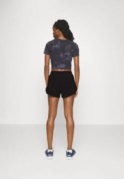 4F Shorts - Deep Black -Mode Kledingwinkel b4f5ec0617ea4fc6bb5f91e0c2ea1edd