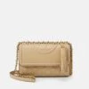 Tory Burch Fleming Small Convertible Shoulder - Schoudertas - Desert Dune 1 Tory Burch Fleming Small Convertible Shoulder - Schoudertas - Desert Dune -Mode Kledingwinkel b629369b9a474340a3459be80d3fa1bf