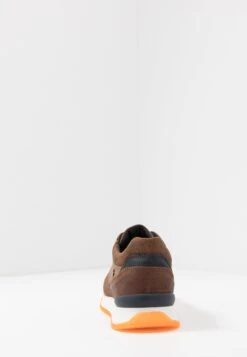 Bullboxer Sneakers Laag - Tan 12 Bullboxer Sneakers Laag - Tan -Mode Kledingwinkel b8074151b6984a578a3280193c127b4f