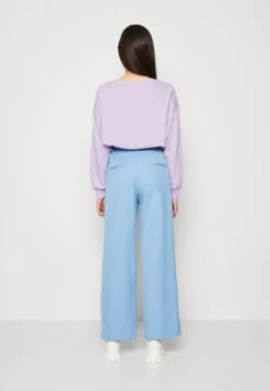 Monki Broek - Blue Light -Mode Kledingwinkel b8ce6d8672204fb4a11d2da574347f9f