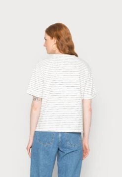 OPUS Sistoria - T-Shirt Print - Milk -Mode Kledingwinkel ba4b561287e74c179988b5dd9ff3457f