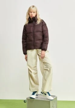 Jordan Stadium 90 - Sneakers Laag - Sail/Sky/Ozone Blue -Mode Kledingwinkel bd6ede98e0bc483787b6f759c97f41d9